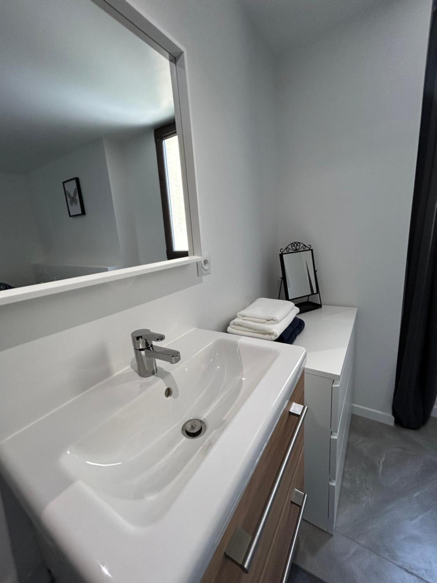 Residence "A Torbia" , 4 Appartements De 2 A 6 Personnes La Turbie Rom bilde