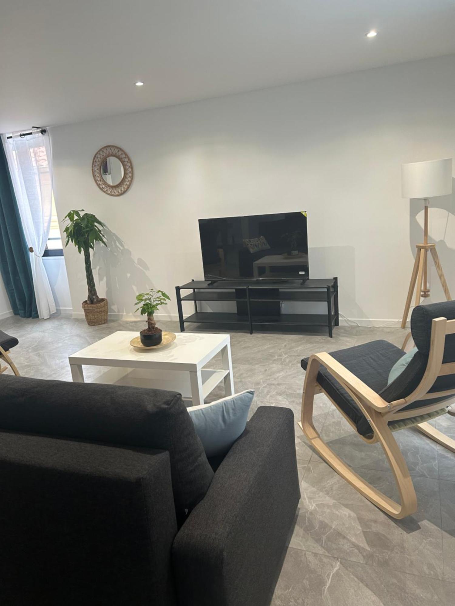 Residence "A Torbia" , 4 Appartements De 2 A 6 Personnes La Turbie Rom bilde